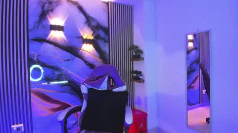 chloe_jacksonn online show from June 2, 2026, 7:49 pm