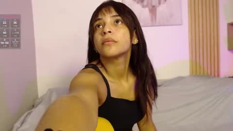 chloe_peach_ online show from April 10, 2026, 11:59 am