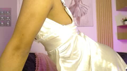 chloe_peach_ online show from April 14, 2026, 12:55 pm