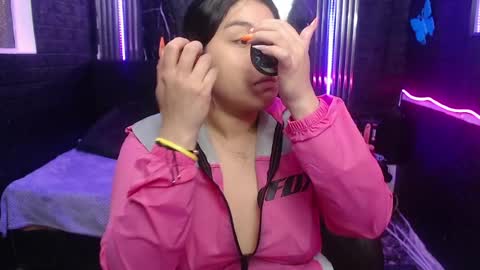 chloe_smith5 online show from May 22, 2026, 2:01 pm