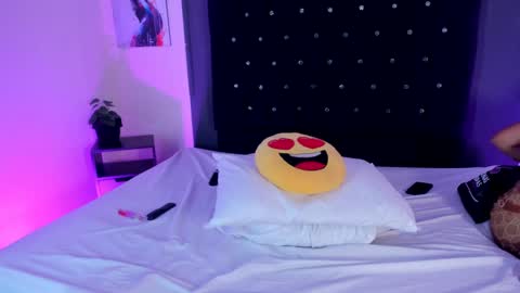 Snapshot of chloe_sterling chatting on April 28, 2026, 2:27 am chloe_sterling online show from April 28, 2026, 2:27 am