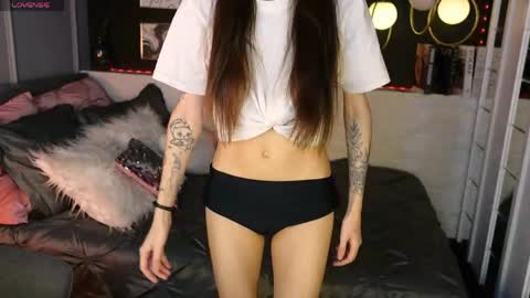 Chloe online show from April 8, 2026, 9:26 pm