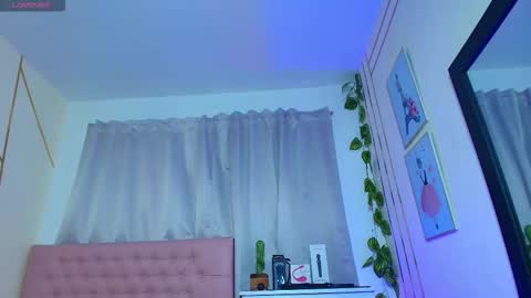 Snapshot of chloe_swarts chatting on December 14, 2025, 3:34 am Lulu online show from December 14, 2025, 3:34 am