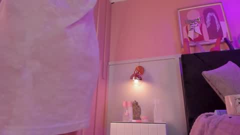   online show from November 29, 2025, 8:34 pm