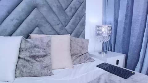 chloe_wilson7 online show from March 5, 2025, 11:17 am