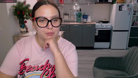 Eva and Sandra online show from December 24, 2024, 3:47 pm