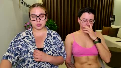 Eva and Sandra online show from April 4, 2026, 2:14 pm