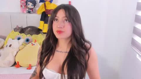 Chloe online show from November 16, 2025, 9:09 pm