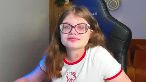 ChloeHalses online show from March 24, 2026, 5:01 am