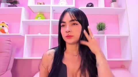 Chloe online show from November 29, 2025, 12:30 pm