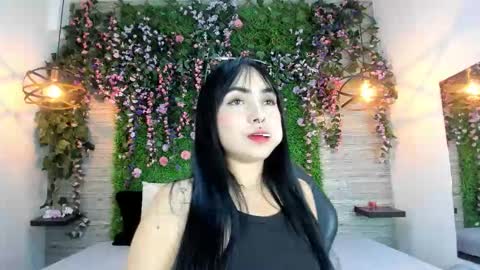 Chloe online show from December 1, 2025, 2:49 am