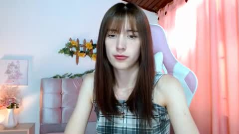 Chloe online show from December 4, 2025, 9:34 pm