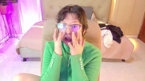 Snapshot of chloerossee chatting on November 15, 2025, 1:36 am Chloe rosse online show from November 15, 2025, 1:36 am