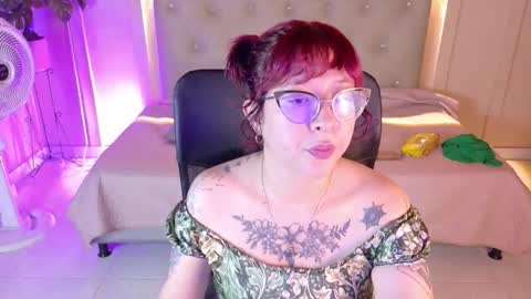 Snapshot of chloerossee chatting on December 14, 2025, 1:55 am Chloe rosse online show from December 14, 2025, 1:55 am