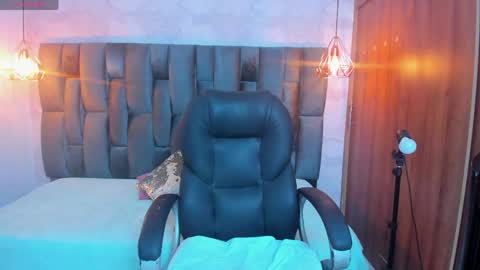 Chloe  online show from May 30, 2026, 8:17 pm