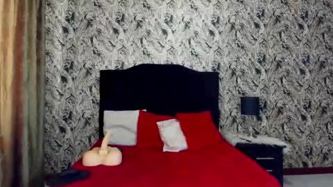 Snapshot of chloeturner_ chatting on October 31, 2025, 3:24 pm ChloeTurner online show from October 31, 2025, 3:24 pm