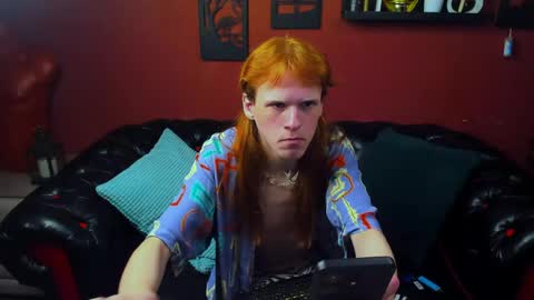 Chloe online show from May 17, 2026, 1:29 pm
