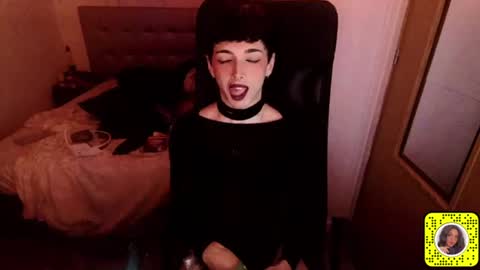 Snapshot of chloevenommm chatting on July 12, 2026, 4:25 am chloevenommm online show from July 12, 2026, 4:25 am