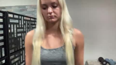 Chloe Babe online show from January 18, 2026, 5:00 am