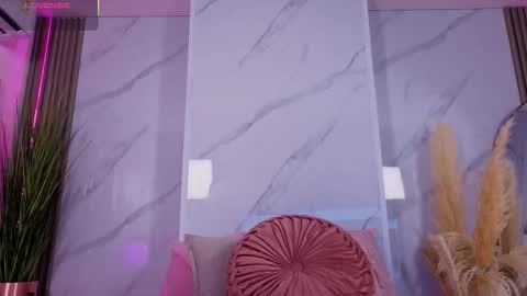 Chlooe online show from October 20, 2025, 1:06 am