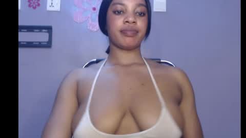 Snapshot of choco_chocox chatting on February 2, 2025, 2:24 pm ESTHER online show from February 2, 2025, 2:24 pm