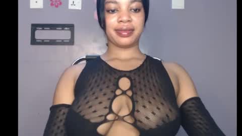 Snapshot of choco_chocox chatting on February 14, 2025, 9:13 am ESTHER online show from February 14, 2025, 9:13 am