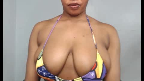 Snapshot of choco_chocox chatting on October 18, 2025, 4:19 pm ESTHER online show from October 18, 2025, 4:19 pm