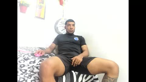 Snapshot of choco_hornyx18 chatting on November 10, 2025, 4:44 am Choco online show from November 10, 2025, 4:44 am