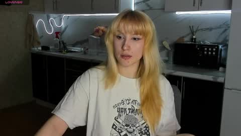 choco_meowx online show from March 30, 2026, 10:27 am