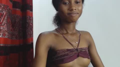 Snapshot of choco_petitqueen chatting on December 14, 2024, 3:58 pm choco_petitqueen online show from December 14, 2024, 3:58 pm