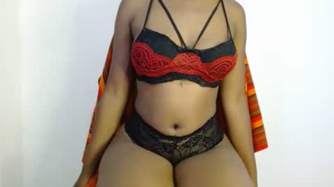 Snapshot of choco_sweee chatting on February 27, 2025, 6:07 am Maddie online show from February 27, 2025, 6:07 am