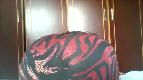 Snapshot of chocobabe002 chatting on April 23, 2026, 12:29 pm chocobabe002 online show from April 23, 2026, 12:29 pm