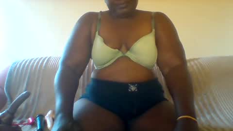 Snapshot of chocobabe002 chatting on July 7, 2026, 9:57 am chocobabe002 online show from July 7, 2026, 9:57 am