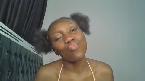 Snapshot of chocobear22 chatting on November 18, 2025, 11:15 pm chocobear22 online show from November 18, 2025, 11:15 pm