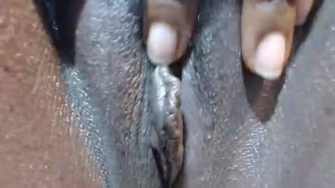 chocolatabig online show from November 17, 2025, 11:05 am