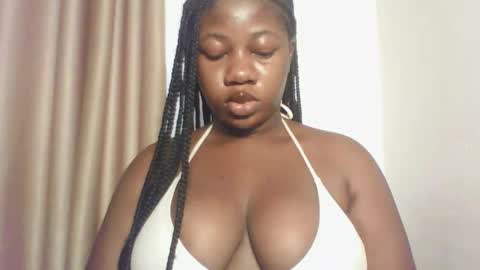 Snapshot of chocolateassgirl61 chatting on October 29, 2025, 7:10 am chocolateassgirl61 online show from October 29, 2025, 7:10 am