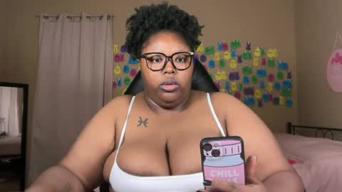 Snapshot of chocolatebunnyxx69 chatting on June 23, 2026, 4:32 am Melina online show from June 23, 2026, 4:32 am