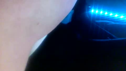 Snapshot of chocolatedilf chatting on December 15, 2025, 2:54 pm chocolatedilf online show from December 15, 2025, 2:54 pm