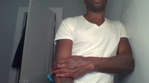 Snapshot of chocolatedolla chatting on February 22, 2025, 11:46 pm chocolatedolla online show from February 22, 2025, 11:46 pm