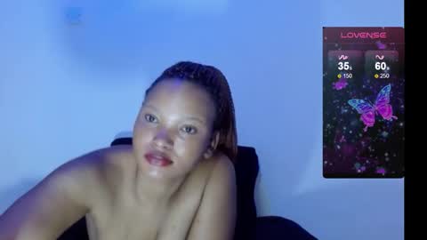 Snapshot of chocolatemilkebony chatting on February 19, 2025, 7:06 am chocolatemilkebony online show from February 19, 2025, 7:06 am