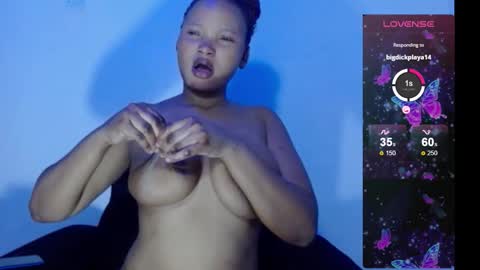 Snapshot of chocolatemilkebony chatting on February 23, 2025, 10:20 pm chocolatemilkebony online show from February 23, 2025, 10:20 pm