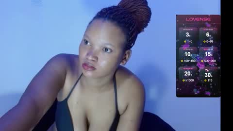 Snapshot of chocolatemilkebony chatting on February 24, 2025, 7:11 am chocolatemilkebony online show from February 24, 2025, 7:11 am