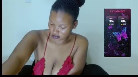 Snapshot of chocolatemilkebony chatting on September 13, 2025, 6:24 am chocolatemilkebony online show from September 13, 2025, 6:24 am