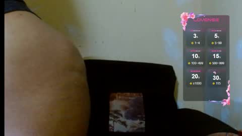 Snapshot of chocolatemilkebony chatting on April 23, 2026, 5:52 am chocolatemilkebony online show from April 23, 2026, 5:52 am