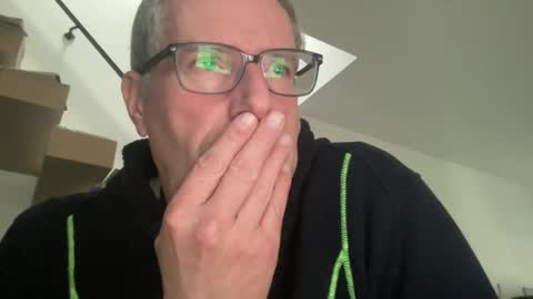 choupipat1 online show from February 4, 2026, 9:59 am