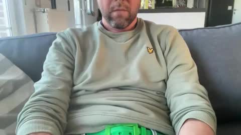 chris13abcd online show from March 5, 2026, 8:32 am