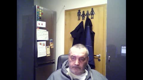 Snapshot of chris250268 chatting on January 5, 2025, 4:36 am Chris online show from January 5, 2025, 4:36 am