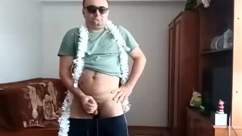 Snapshot of chris_01_25 chatting on December 18, 2025, 12:00 pm chris 01 25 online show from December 18, 2025, 12:00 pm