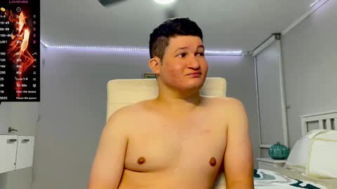 Snapshot of chris___evanss chatting on September 25, 2025, 1:42 am Chris Evens online show from September 25, 2025, 1:42 am