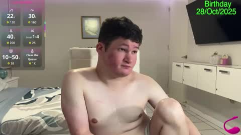 Snapshot of chris___evanss chatting on October 18, 2025, 1:19 am Chris Evens online show from October 18, 2025, 1:19 am